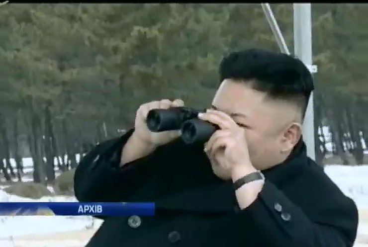 Daily Telegraph пишет, что в КНДР мужчин обязали стричься, как Ким Чен Ын