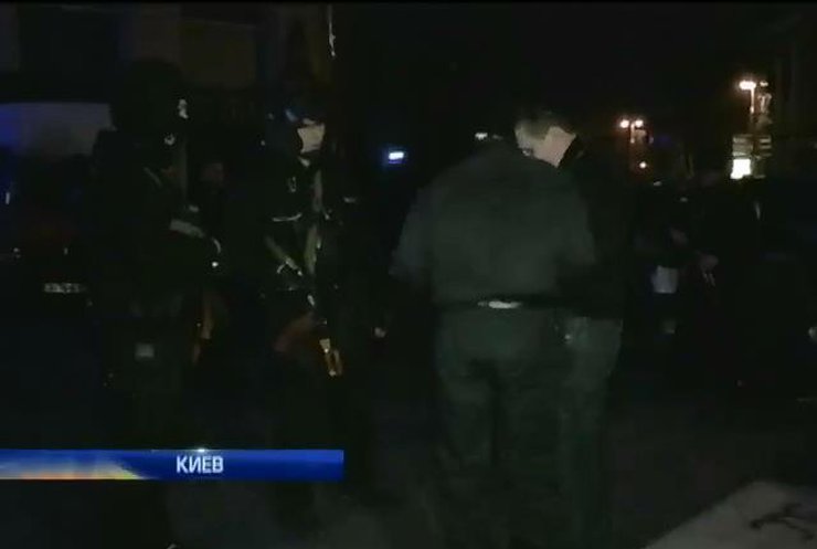 Милиция продолжает расследование стрельбы на Европейской площади