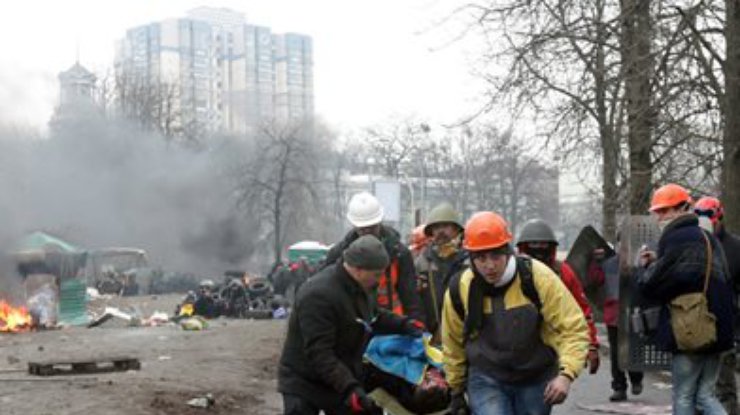 Почти 130 человек остаются в больницах после противостояний в центре Киева