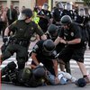 В США студенческая вечеринка переросла в массовые беспорядки: Ранены 44 человека