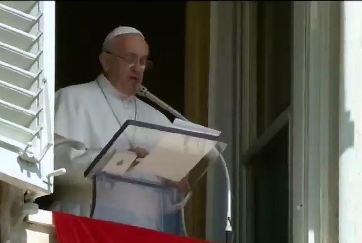 Папа римский почтил память жертв геноцида в Руанде