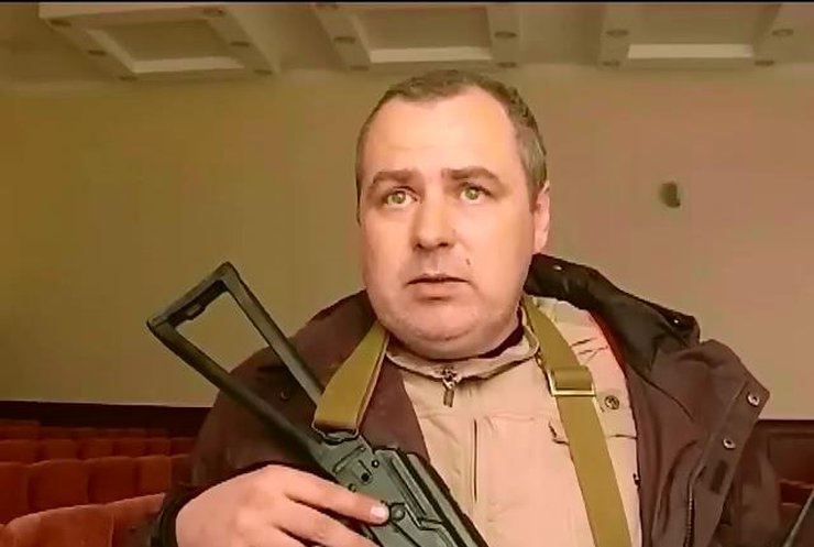 Девять человек получили ранения во время захвата луганского СБУ