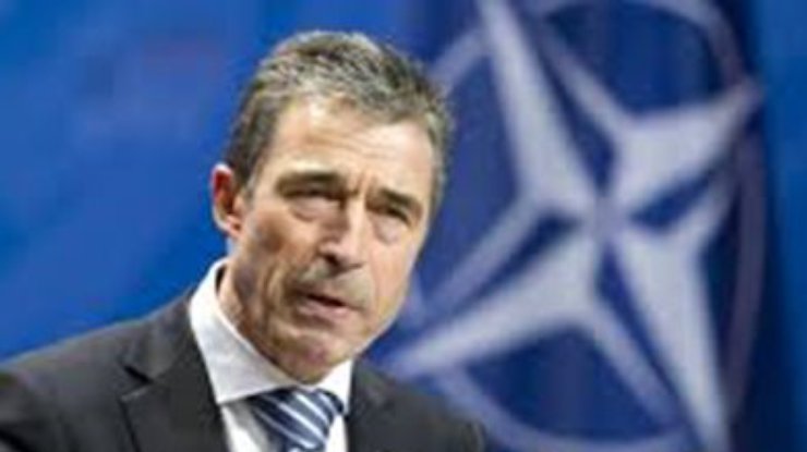 Генсек НАТО призывает Россию воздержаться от военного вмешательства