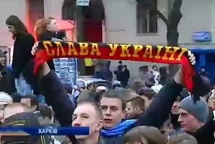 Около двух тысяч харьковчан прошли по городу "Маршем единства"