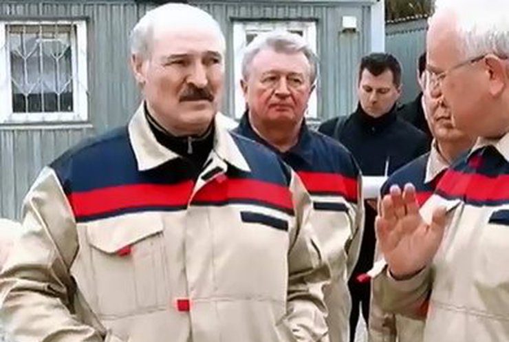 Лукашенко приобщился к воздвижению роддома в Беларуси