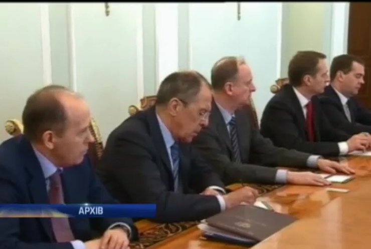 Путин повысил зарплату себе и Медведеву