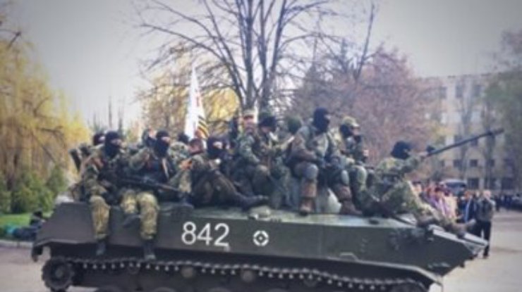 Три БМД, захваченные сепаратистами в Краматорске, вырвались из окружения (видео)