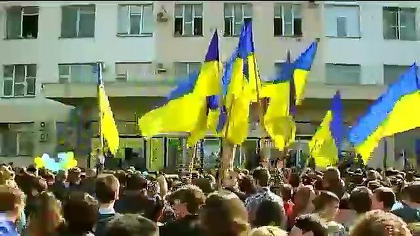 Студенты Луганска призвали к миру и единству Украины