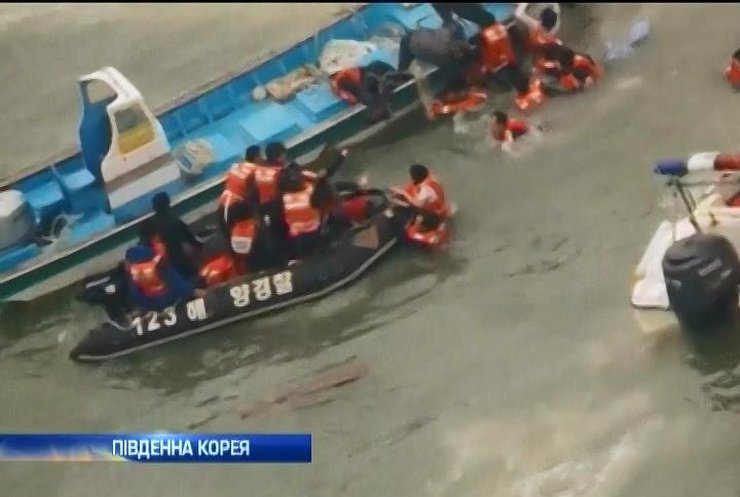 Жертвами кораблекрушения у берегов Кореи стали уже 28 человек