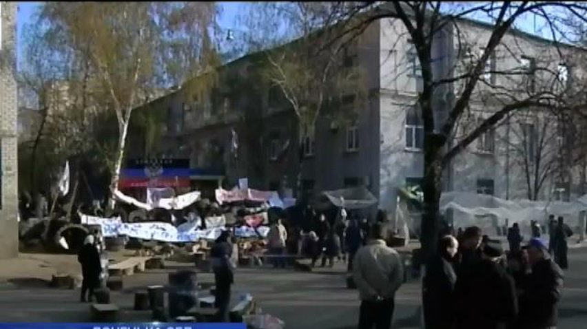 В Славянске собрался митинг против "зеленых человечков"
