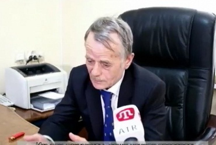 Чубарова и Джемилева не пускали в Крым