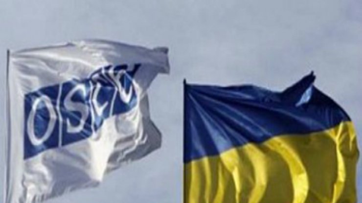 Представители миссии ОБСЕ обсудили с "народным мэром" Славянска ситуацию в городе