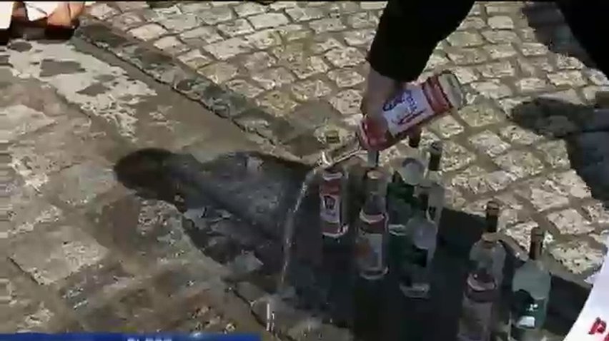 В поливальный понедельник во Львове разливали русскую водку (видео)