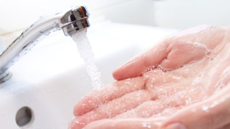 Мытье рук успокаивает психику человека, - ученые