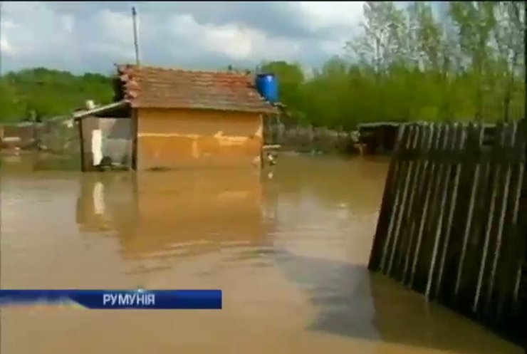 Из-за наводнений в Румынии пострадали жители 35 сел