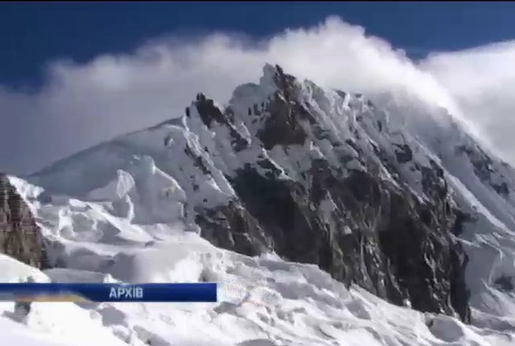 Кабмин выделит 300 тысяч гривен семьям погибших в Пакистане альпинистов