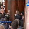 Протестующие штурмовали мэрию Тернополя (видео)