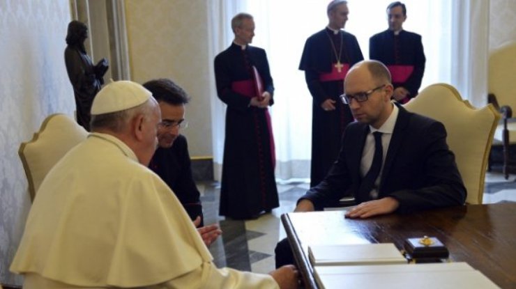 Арсений Яценюк в Ватикане встретился с Папой Римским Франциском
