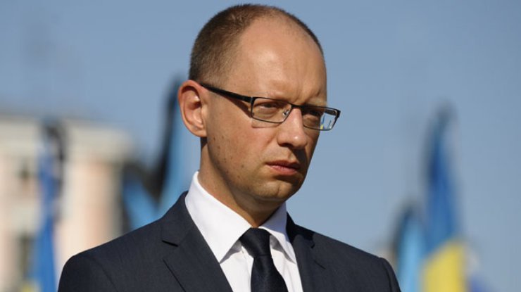 Яценюк настаивает на существенном ограничении полномочий президента