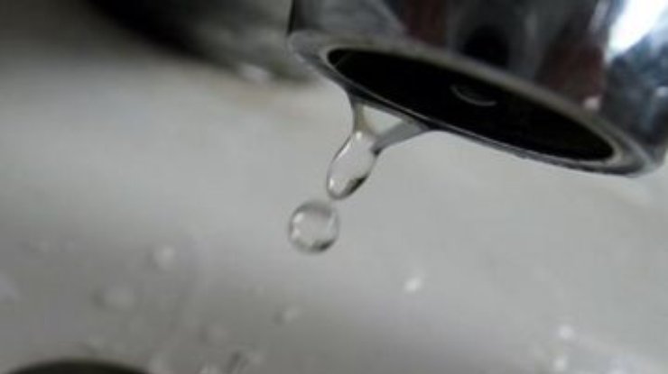 Почти 25 тысяч человек на Львовщине остались без воды из-за аварии
