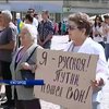 Жители Ужгорода спели о Путине, поддержав единство Украины (видео)