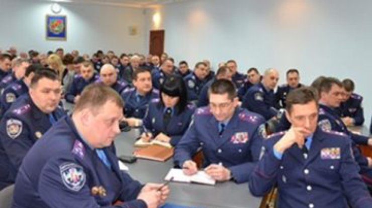 Правоохранители не будут штурмовать Луганск, - МВД