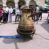Туристический сезон в Каменец-Подольском открыли "кофейным рекордом" (видео)