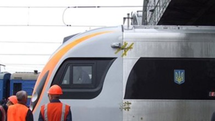 "Укрзалізниця" возвращает поезд Hyundai на маршрут Киев - Львов
