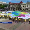 В Кировограде прошел детский флешмоб в поддержку единства Украины