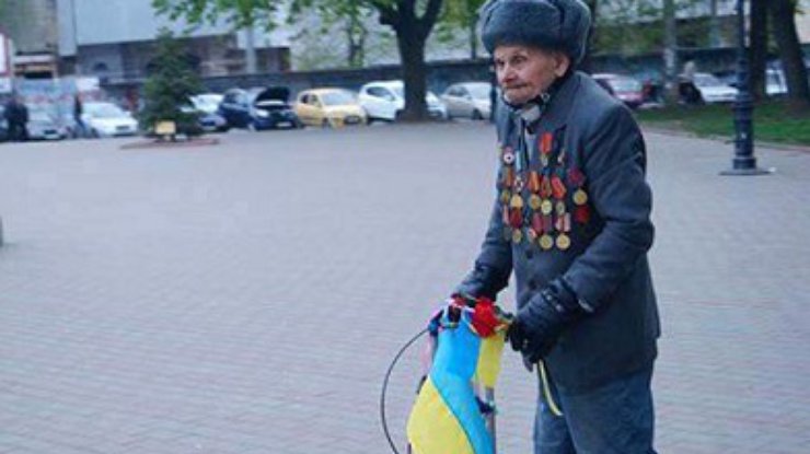 Ветеран-патриот из Одессы получил суперколяску от пользователей соцсетей (фото, видео)