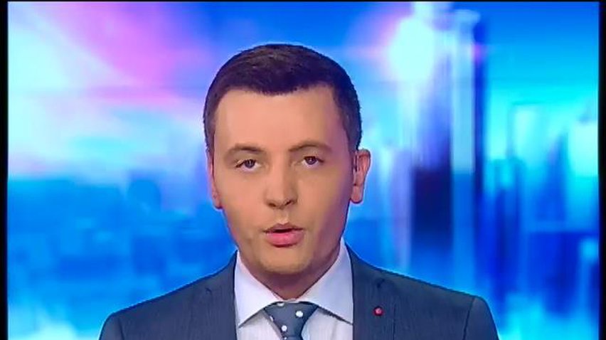 Яценюк посетил штаб АТО и подарил военным четыре БТР