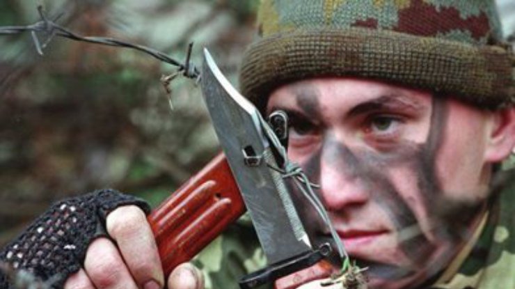 Пять мужчин ехали в Александрию с пистолетами и ножом