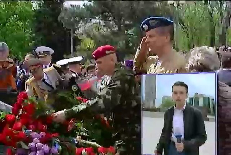 Одесситы поздравляли ветеранов и делились надеждой на будущее