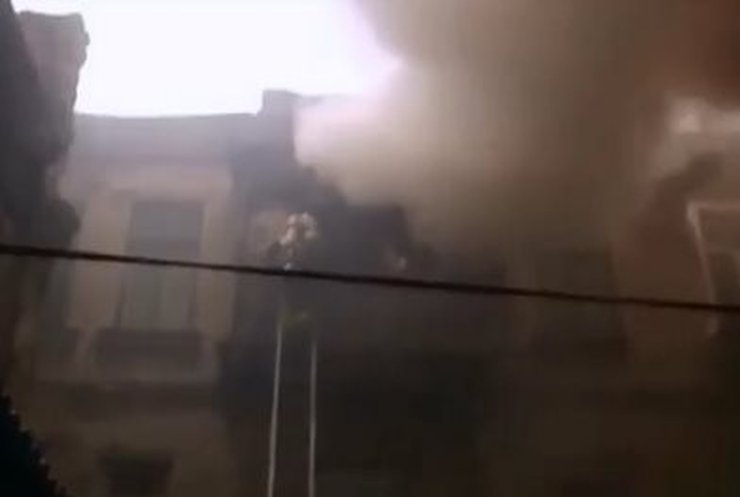 В Одессе эвакуировали жителей двухэтажки из-за пожара