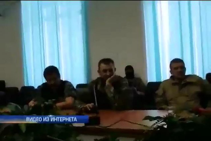 В Донецке руководство сепаратистов отстранили от власти (видео)