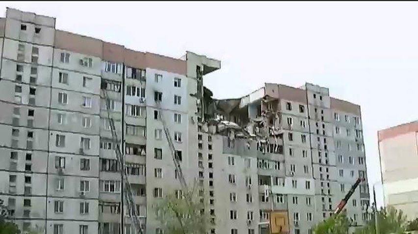 Спасатели обнаружили еще два тела под завалами дома в Николаеве
