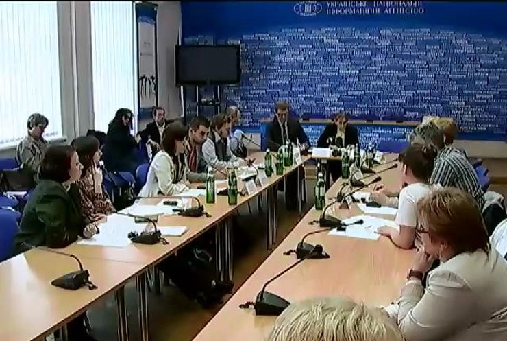 Украинские эксперты гадают, как вести информационную войну с Россией