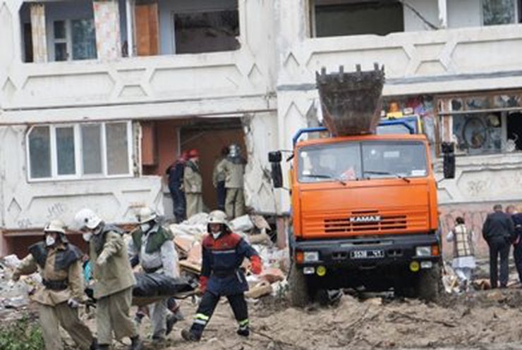 Число погибших во взрыве дома в Николаеве выросло до 7 человек (фото, видео)