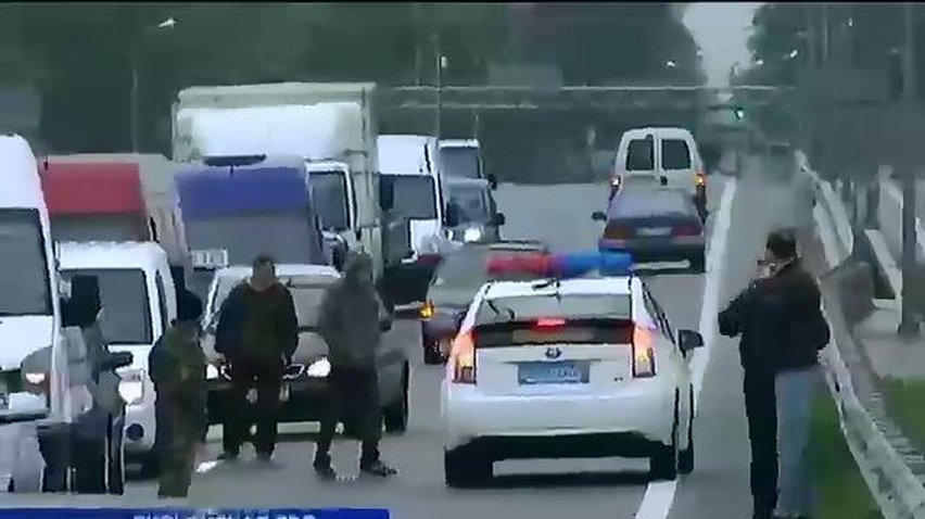 В Ривне автомайдановцы перекрыли трассу, требуя отставки начальника милиции (видео)