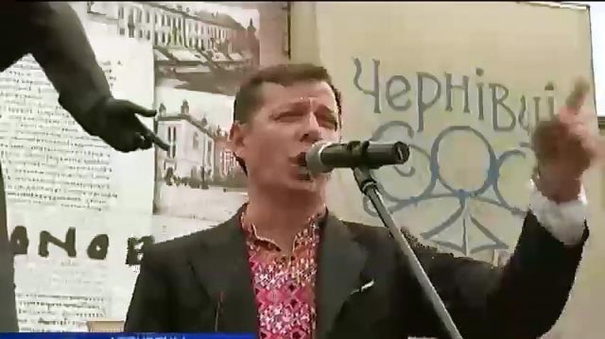 Выборы 2014: Ляшко пинает за пенсионную реформу, а Тимошенко встречается со священниками