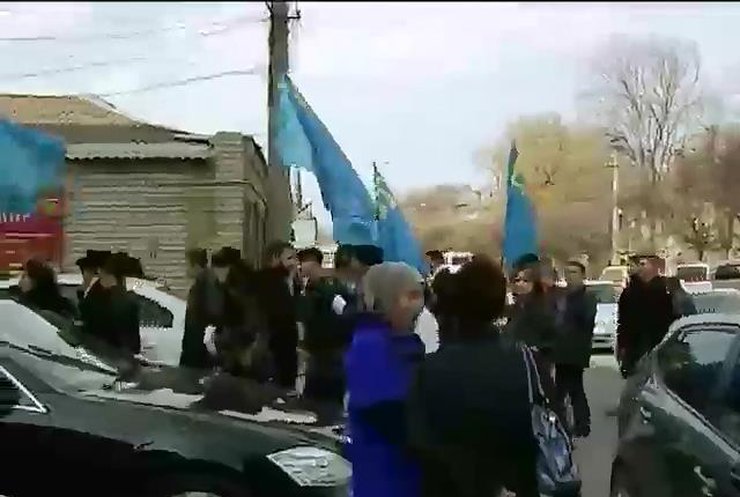 В Крыму все сильнее ограничивают свободу слова: Татарам уже запретили мирно митинговать