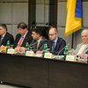 На круглом столе в Харькове составили меморандум мира и согласия (фото)