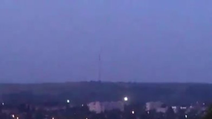 Террористы с минометами атаковали украинских силовиков под Славянском (видео)