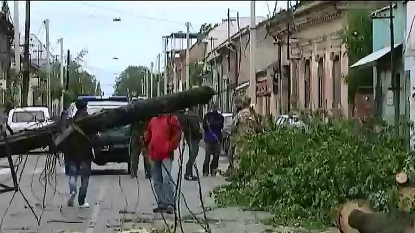 Из-за сильных ураганов в Украине без света оказались 40 населенных пунктов