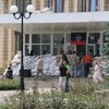 В Артемовске террористы с пулеметом заблокировали работу окружкома (фото)