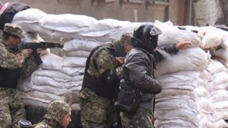 Террористы в Славянске пошли в наступление: Двое военных Украины убиты (обновлено, фото)