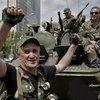 Батальон "Восток" из России устроил в Донецке парад и стрельбу из автоматов (фото, видео)