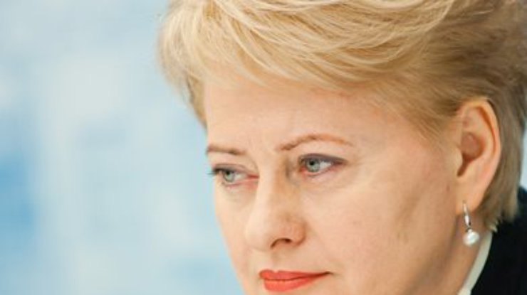 На выборах в Литве побеждает действующий президент Даля Грибаускайте