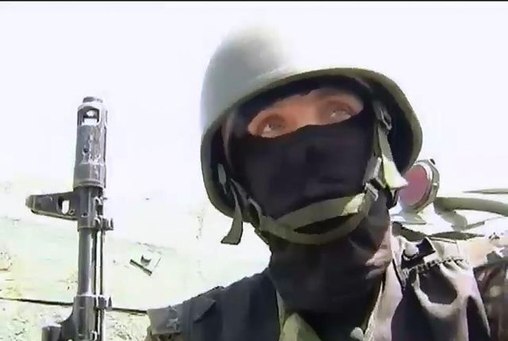 Украинские военные героически держат оборону в Славянске