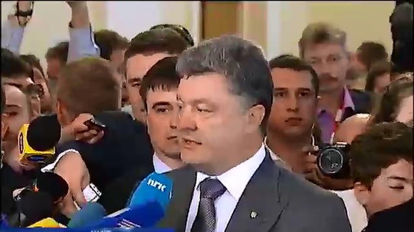 Украинские политики выстояли в очередях на избирательных участках (видео)
